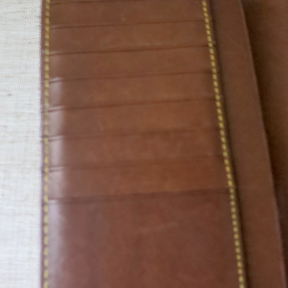 Coach Breast Wallet in Smooth Leather - Picture 6 of 8